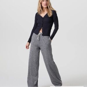 Vuori halo wide leg heather grey pants